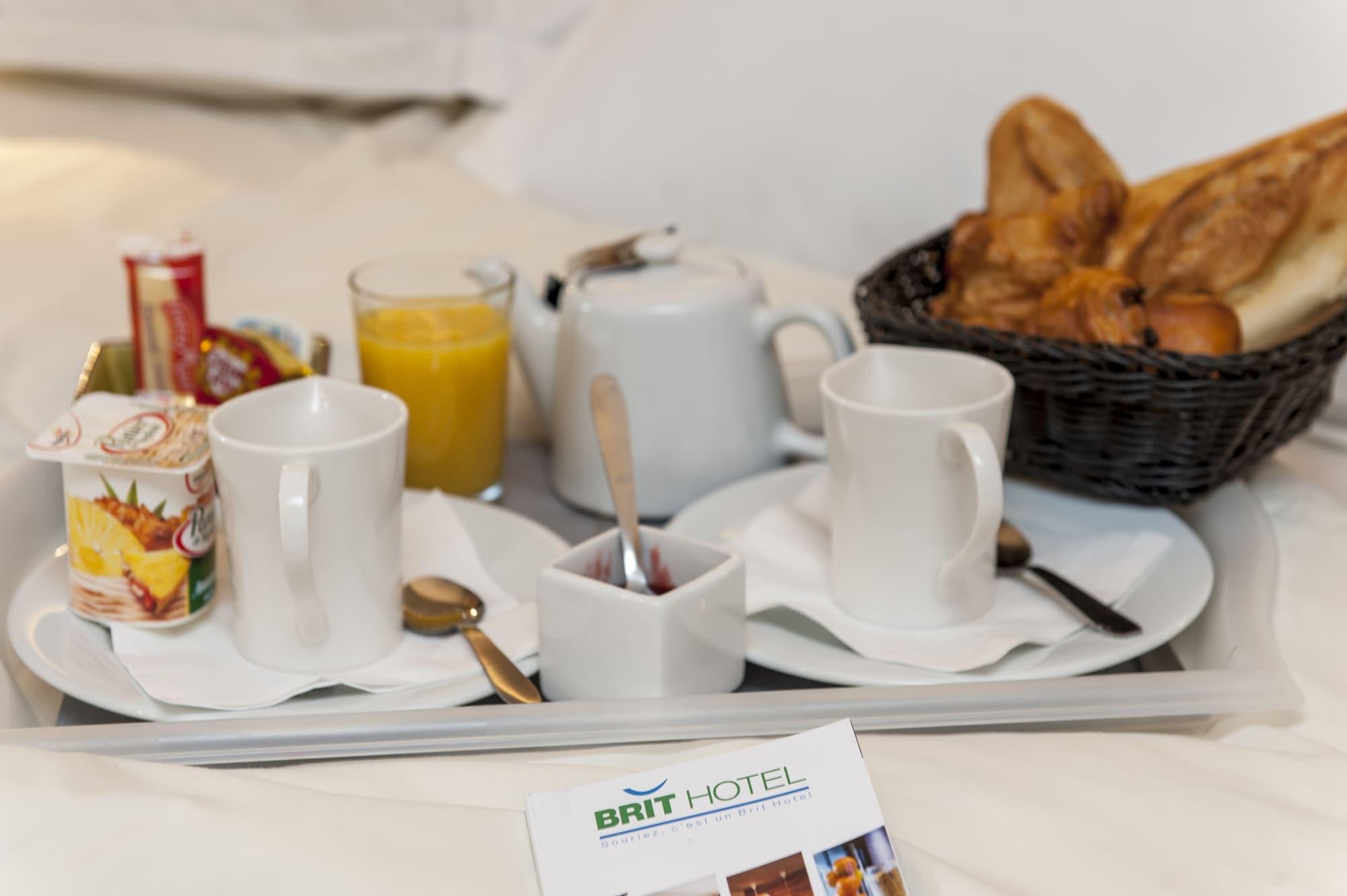Brit Hotel Avignon Sud Le Calendal Экстерьер фото