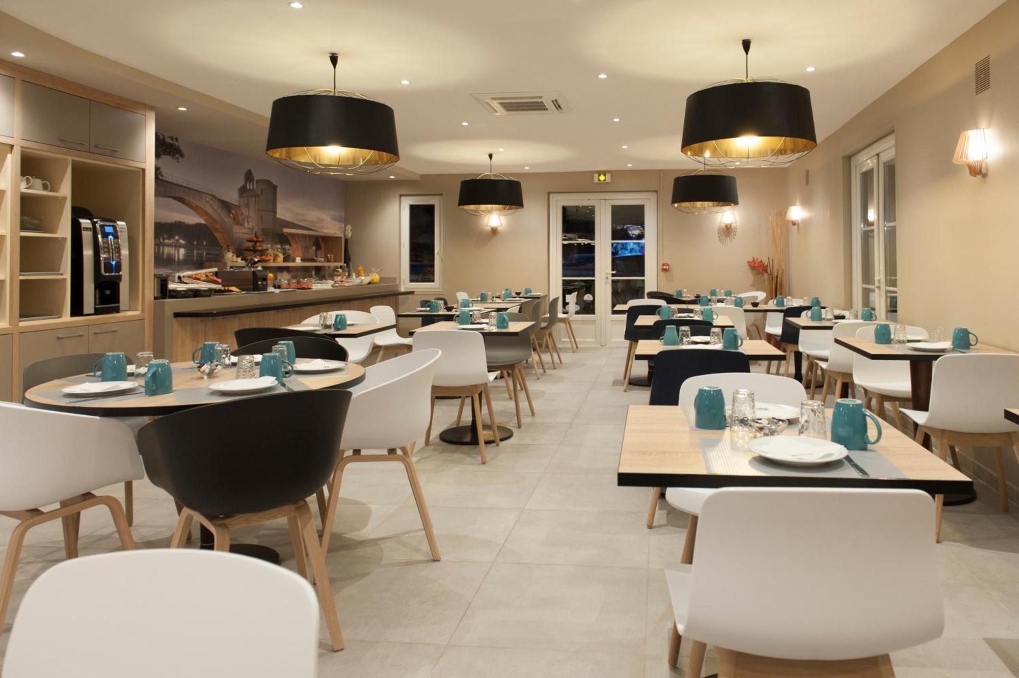 Brit Hotel Avignon Sud Le Calendal Экстерьер фото