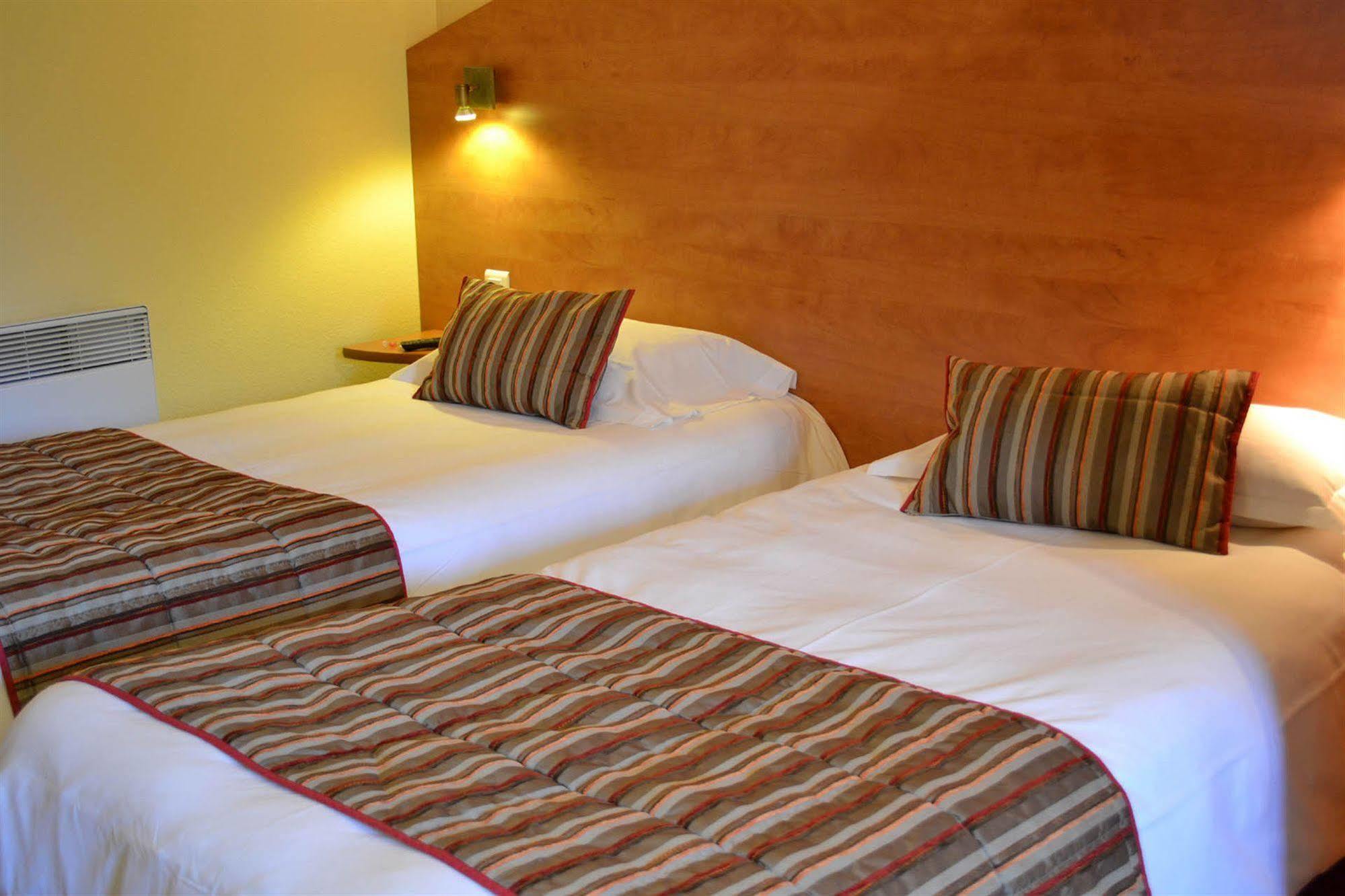 Brit Hotel Avignon Sud Le Calendal Экстерьер фото